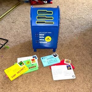 Melissa and Doug mail box with letters and stamps play toy for children